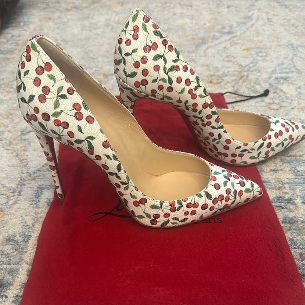 Christian Louboutin Pigalle cherry Pumps